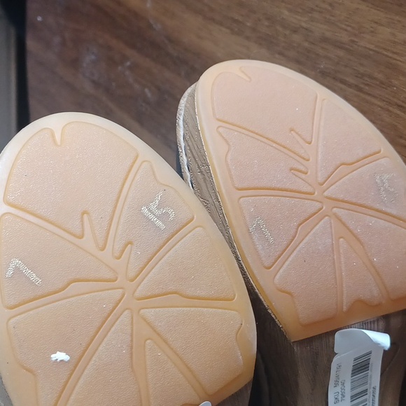 BORN CAPELLA WOMENS SZ 7 ANKLE BOOTS NEW $165 - Picture 5 of 8